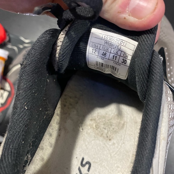 Brooks Adrenaline GTS 22 Sneakers Size 12 2E Men’s Wide Used Gray Black - Picture 5 of 12